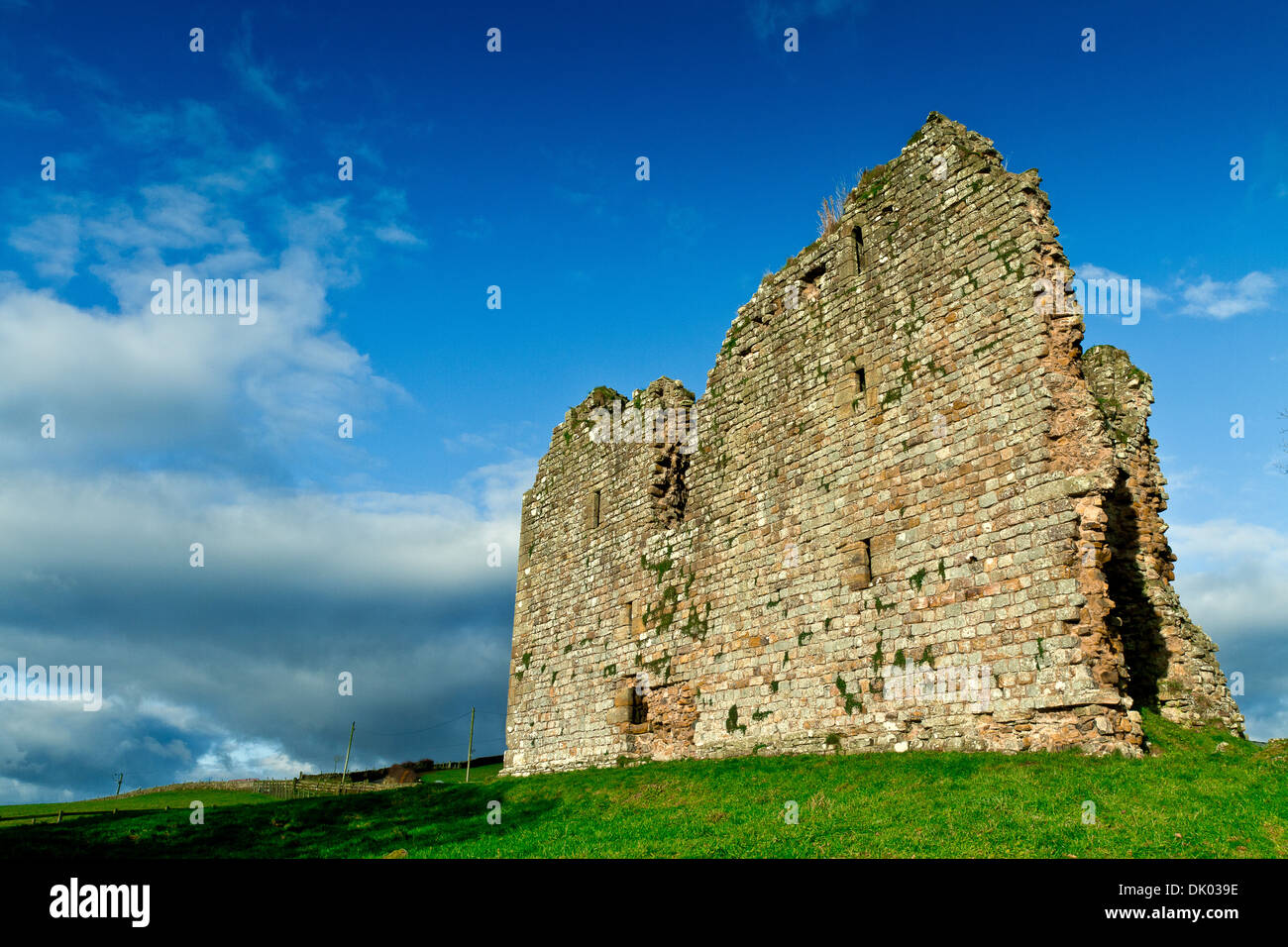 Thirlwall Castle near Greenhead in Northumberland lies next to Tipalt Burn. Stock Photo