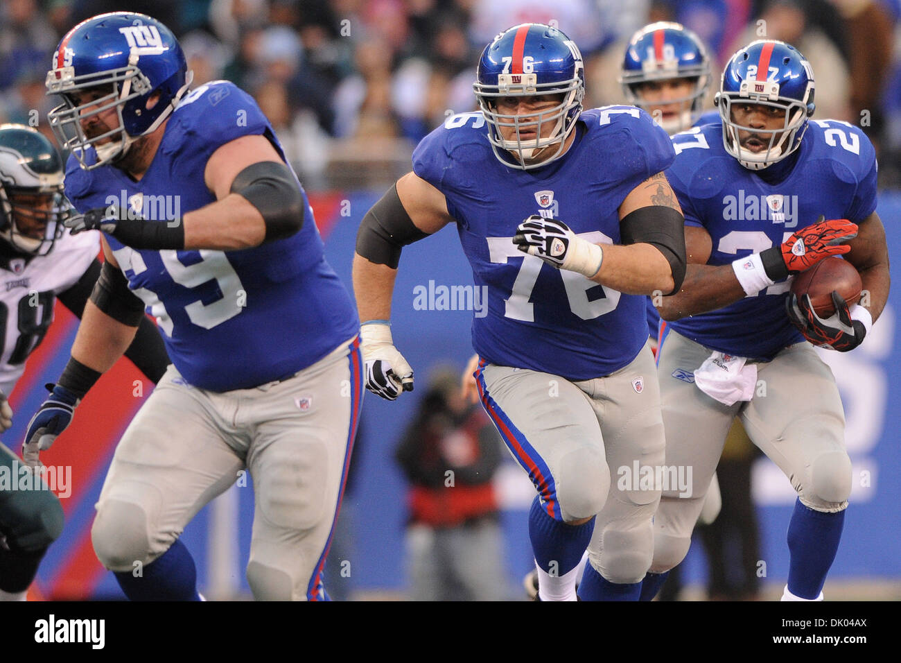 05 September 2012: New York Giants guard Chris Snee (76) during a week 1  NFL matchup between the Dallas Cowboys and New York Giants at Metlife  Stadium Stock Photo - Alamy