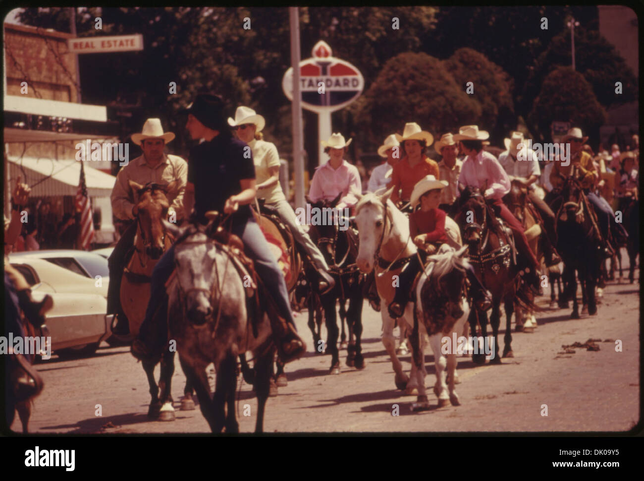 Parade down the main street of cottonwood falls hires stock photography and images Alamy