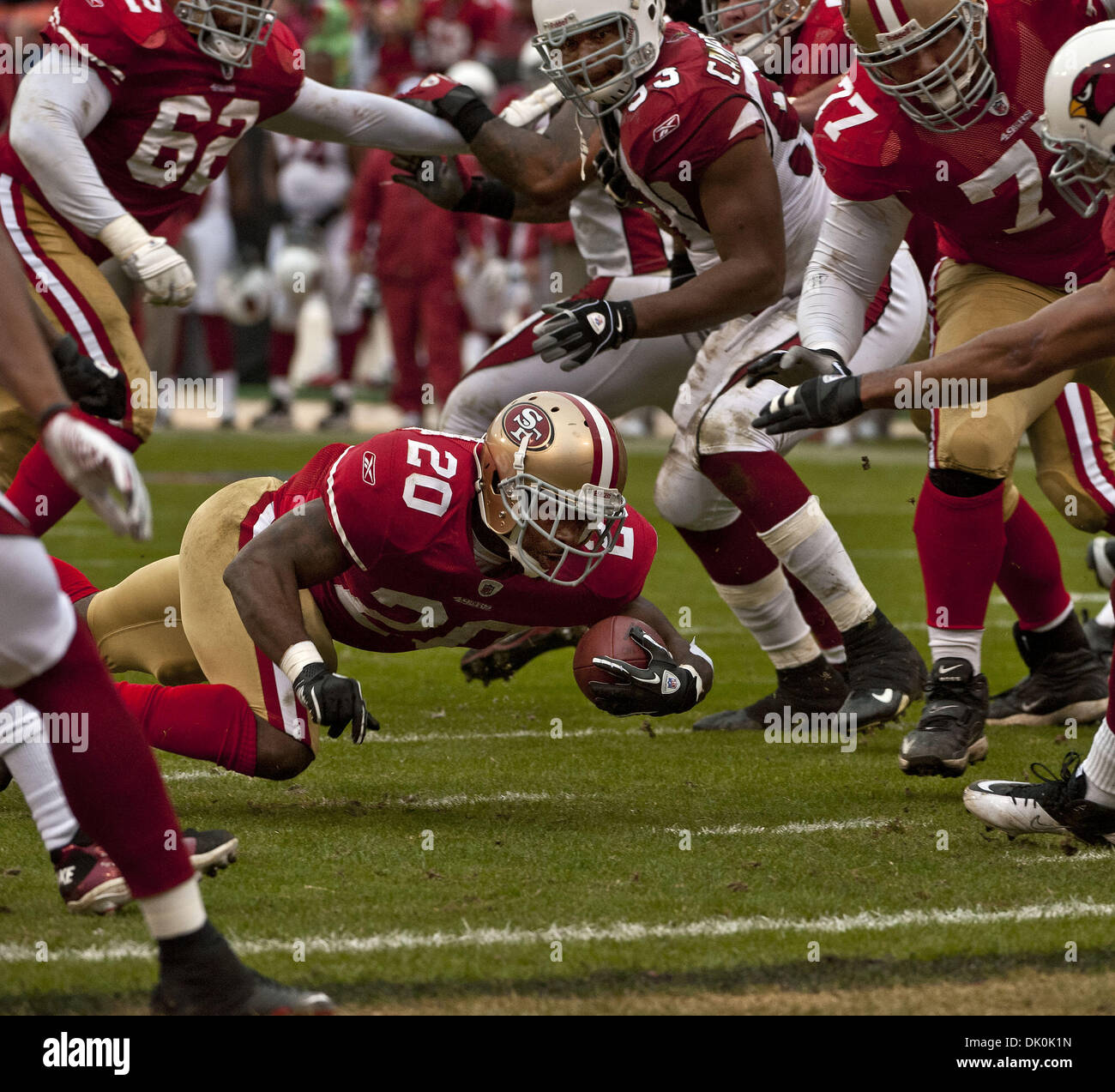 Brian Westbrook #36 of the Philadelphia Eagles rushes against the New  Orleans Saints at Lincoln Financial Field Stock Photo - Alamy