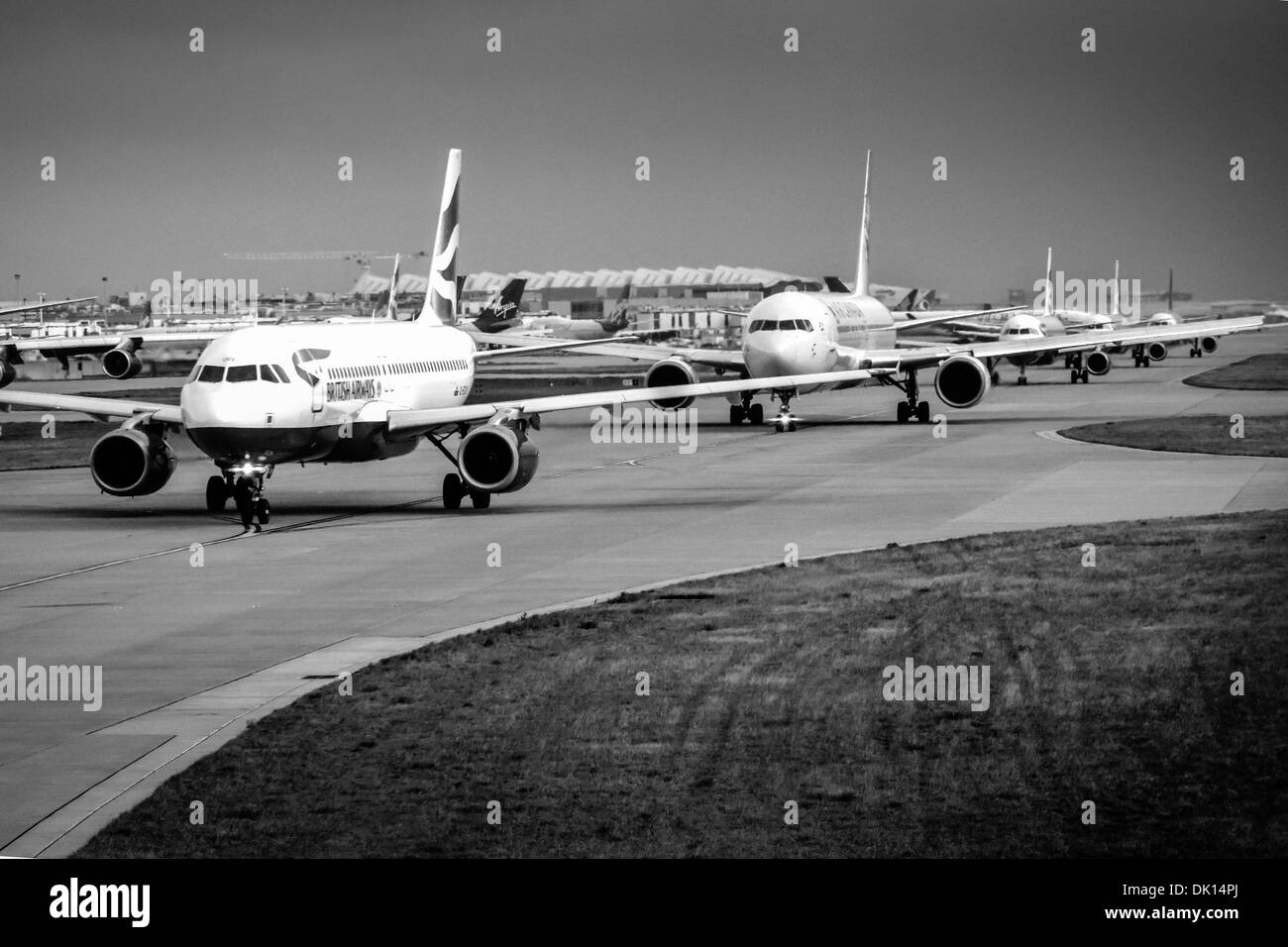 Heathrow runway Black and White Stock Photos & Images - Alamy