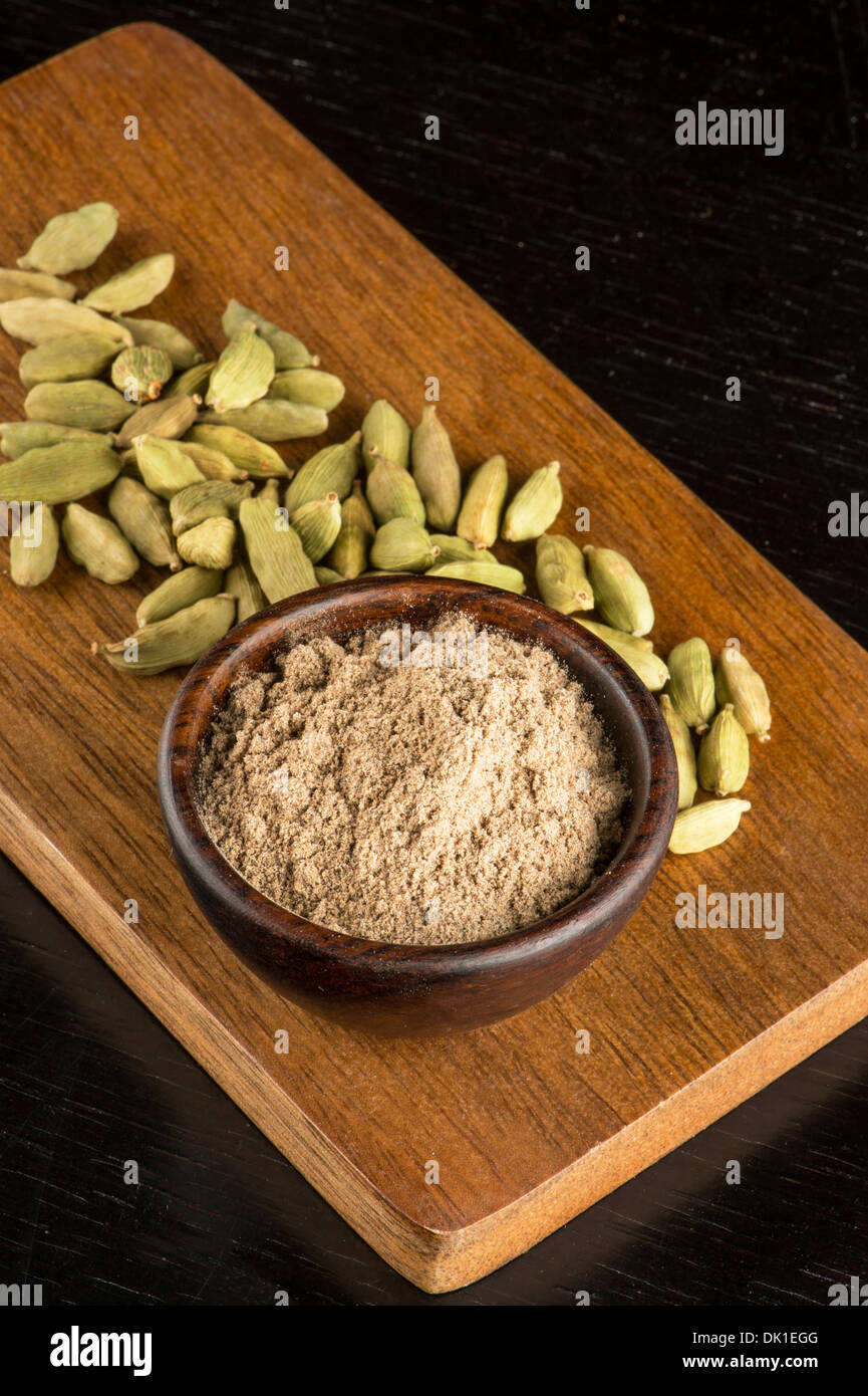 Ground cardamom hires stock photography and images Alamy