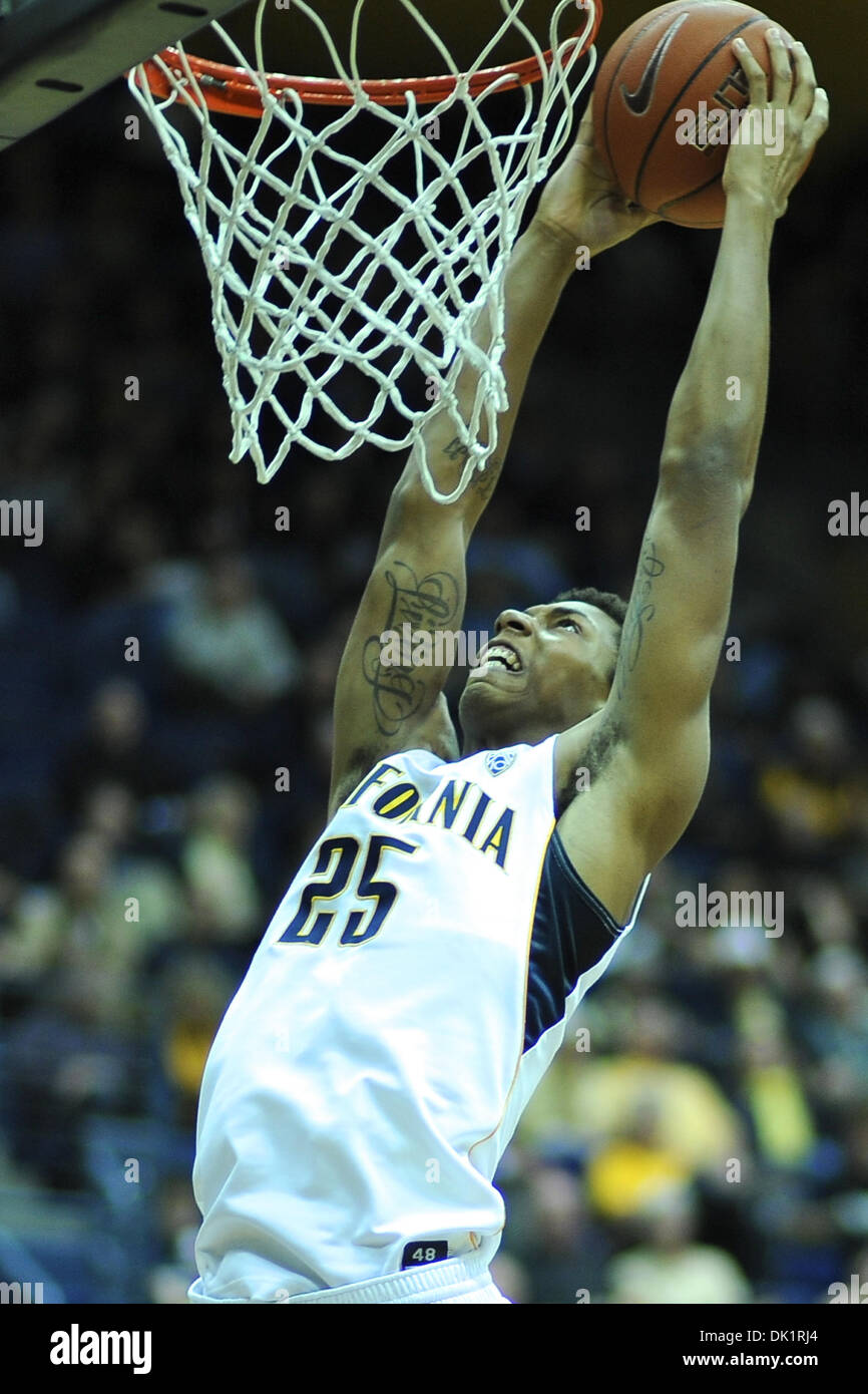 Jan. 27, 2011 - Berkeley, California, United States of America - California Golden Bears forward Richard Solomon (25) eyes the basket during the NCAA basketball game between the Oregon State Beavers and the California Golden Bears at Haas Pavilion. Cal won in a rout, 85-57. (Credit Image: © Matt Cohen/Southcreek Global/ZUMAPRESS.com) Stock Photo