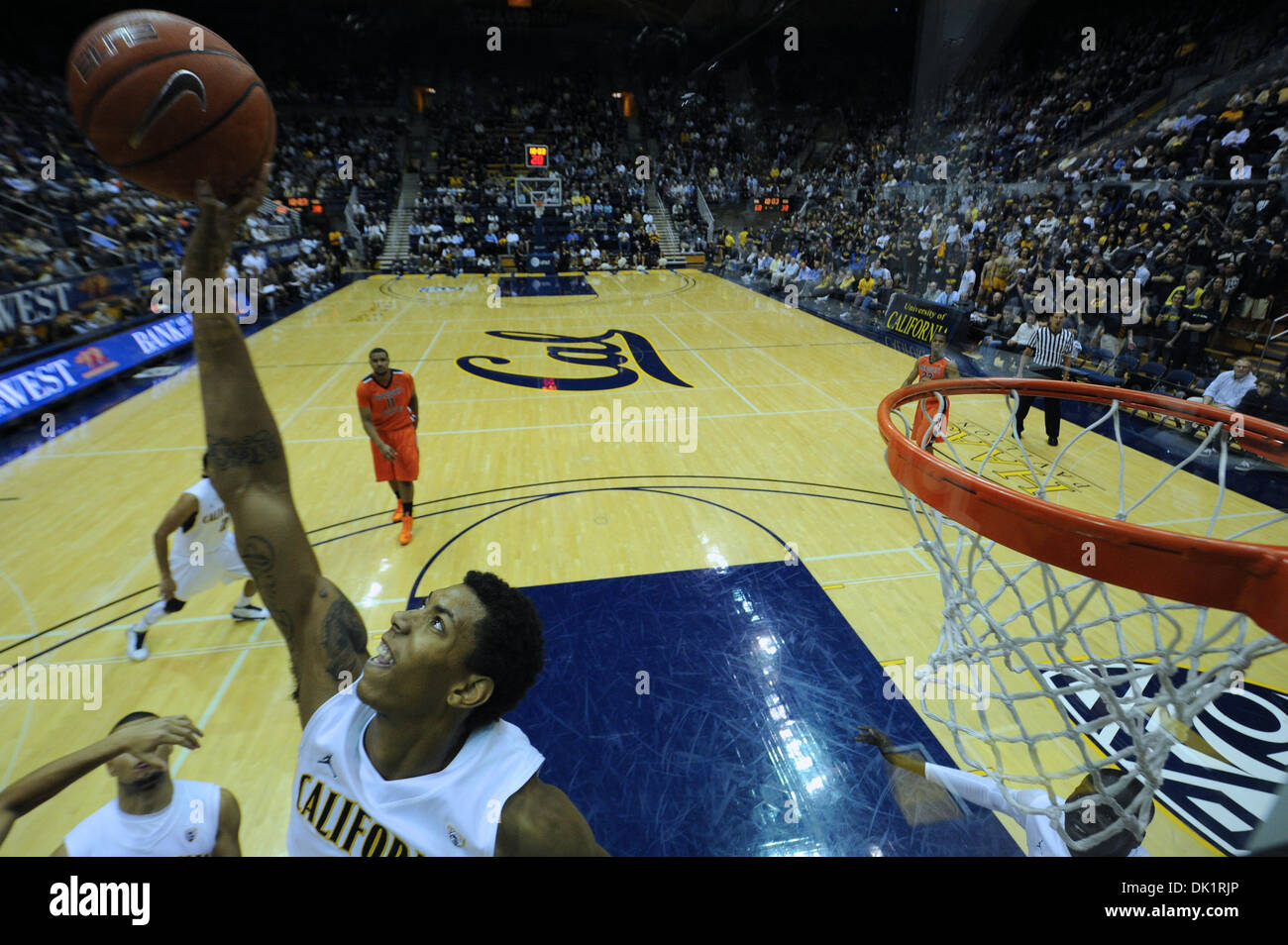 Jan. 27, 2011 - Berkeley, California, United States of America - California Golden Bears forward Richard Solomon (25) blocks a shot during the NCAA basketball game between the Oregon State Beavers and the California Golden Bears at Haas Pavilion. Cal won in a rout, 85-57. (Credit Image: © Matt Cohen/Southcreek Global/ZUMAPRESS.com) Stock Photo