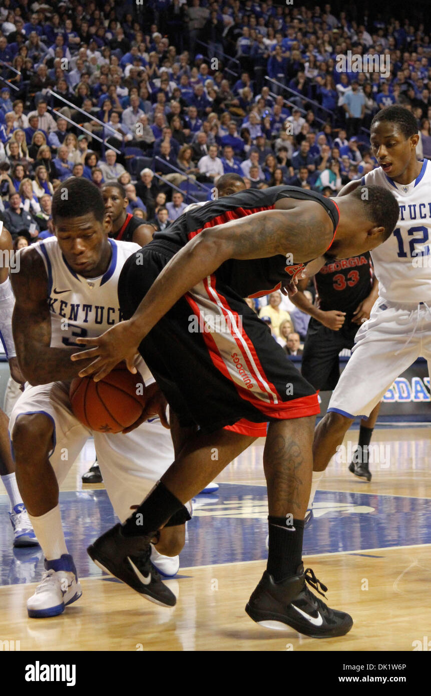 Jan. 29, 2011 Lexington, KY UK's DeAndre Liggins, left, stole the