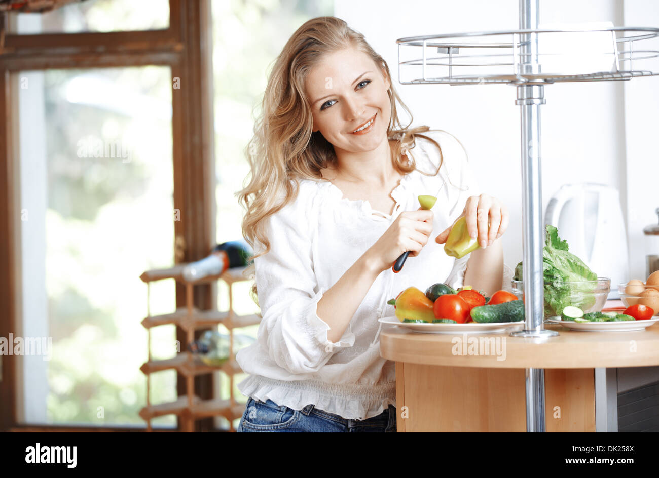 Lady healthy eating hi-res stock photography and images - Alamy
