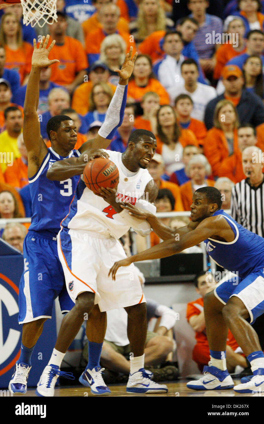 Feb. 5, 2011 - Gainesville, Ky., US - Florida's Patric Young was pressured by Terrence Jones left, and Darius Miller, rightduring the first half of the Kentucky at Florida men's SEC basketball game at O'Connell Center in Gainesville, Ky., on Saturday Feb. 5, 2011.  Florida lead 34-32- at halftime. Photo by Pablo Alcala | Staff (Credit Image: © Lexington Herald-Leader/ZUMAPRESS.com) Stock Photo