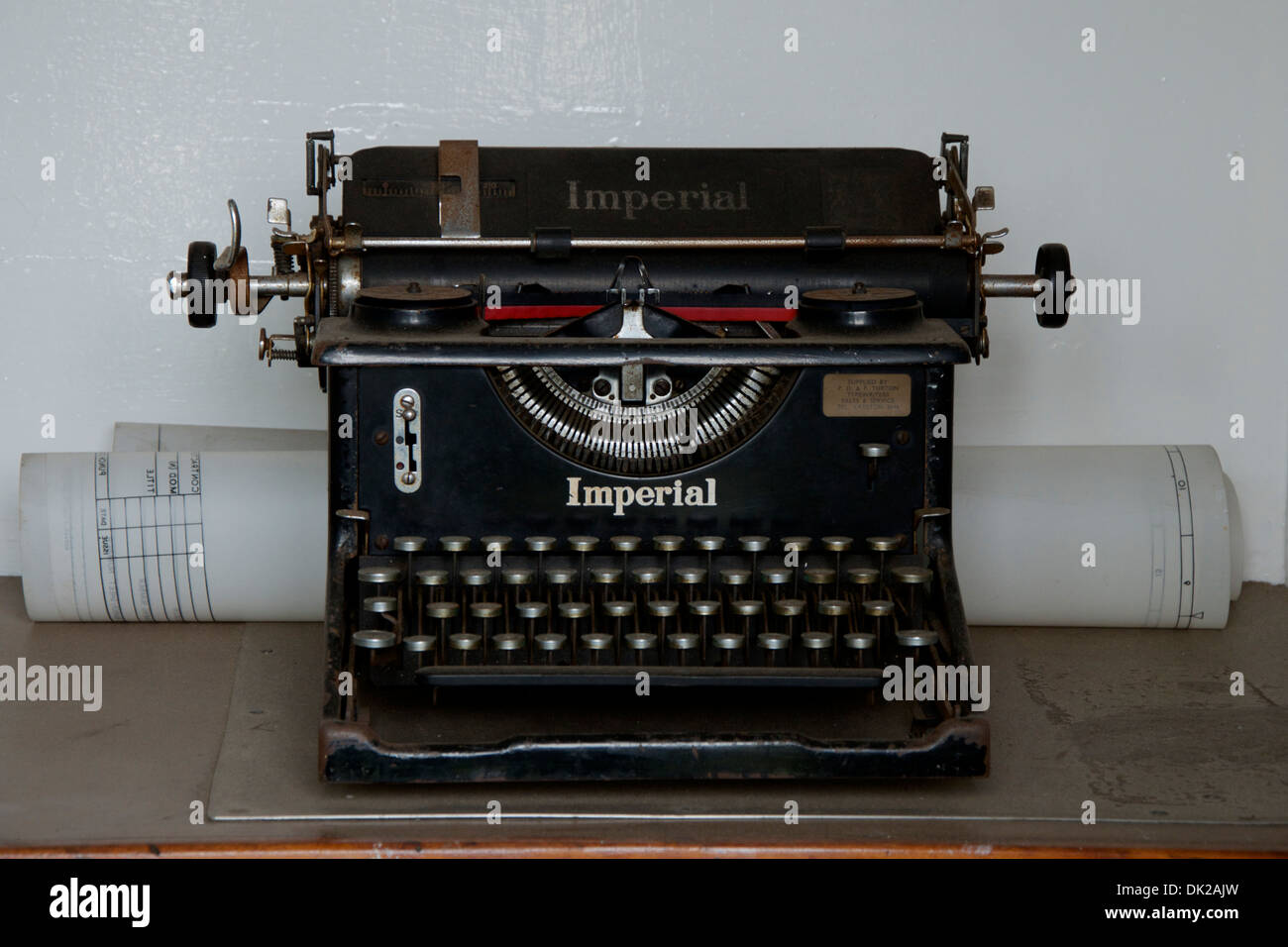 Pre War Vintage Imperial 50 Typewriter On A Desk With A Roll Of Stock Photo Alamy