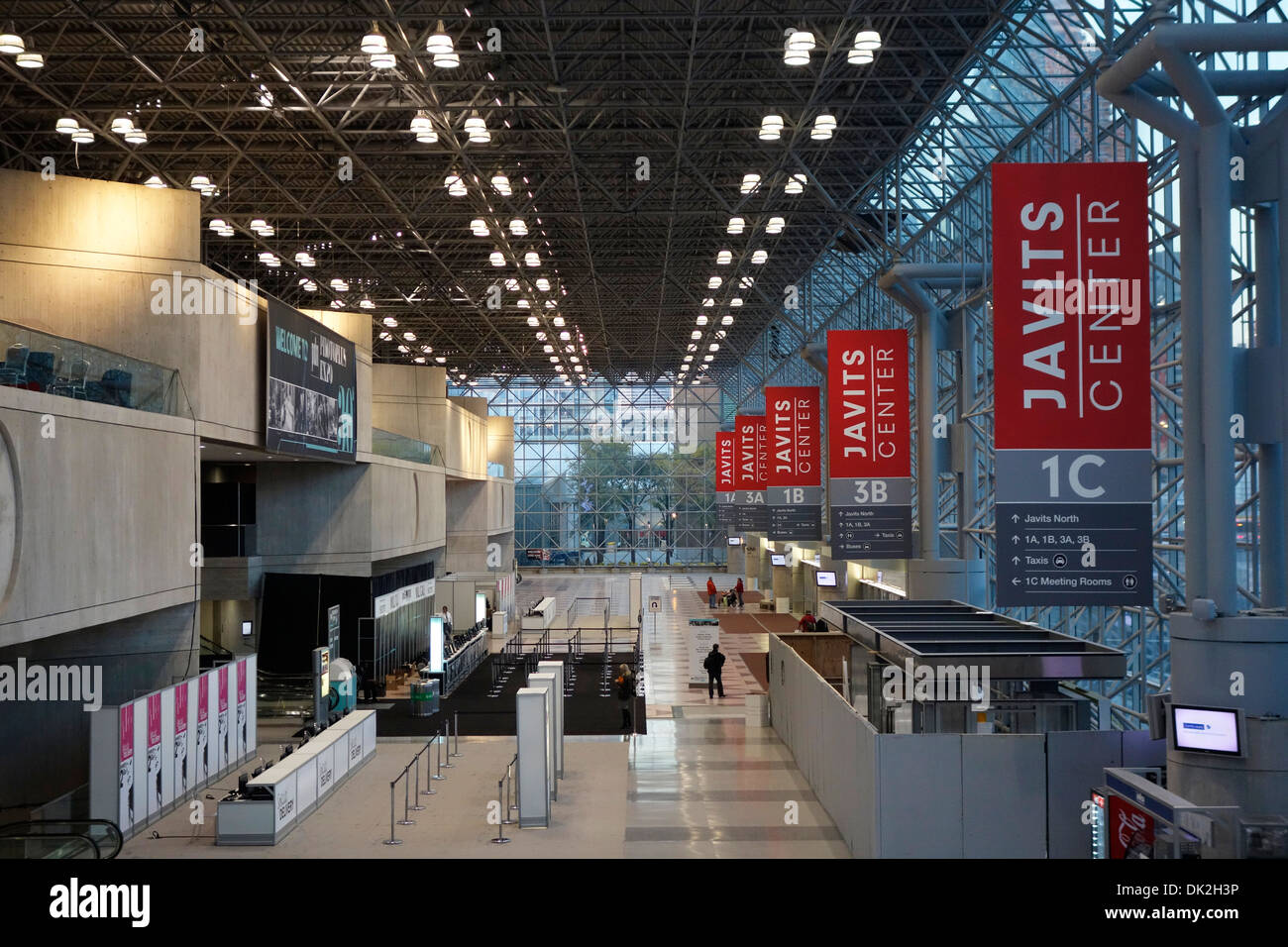 Jacob Javits Center New York Stock Photo Alamy