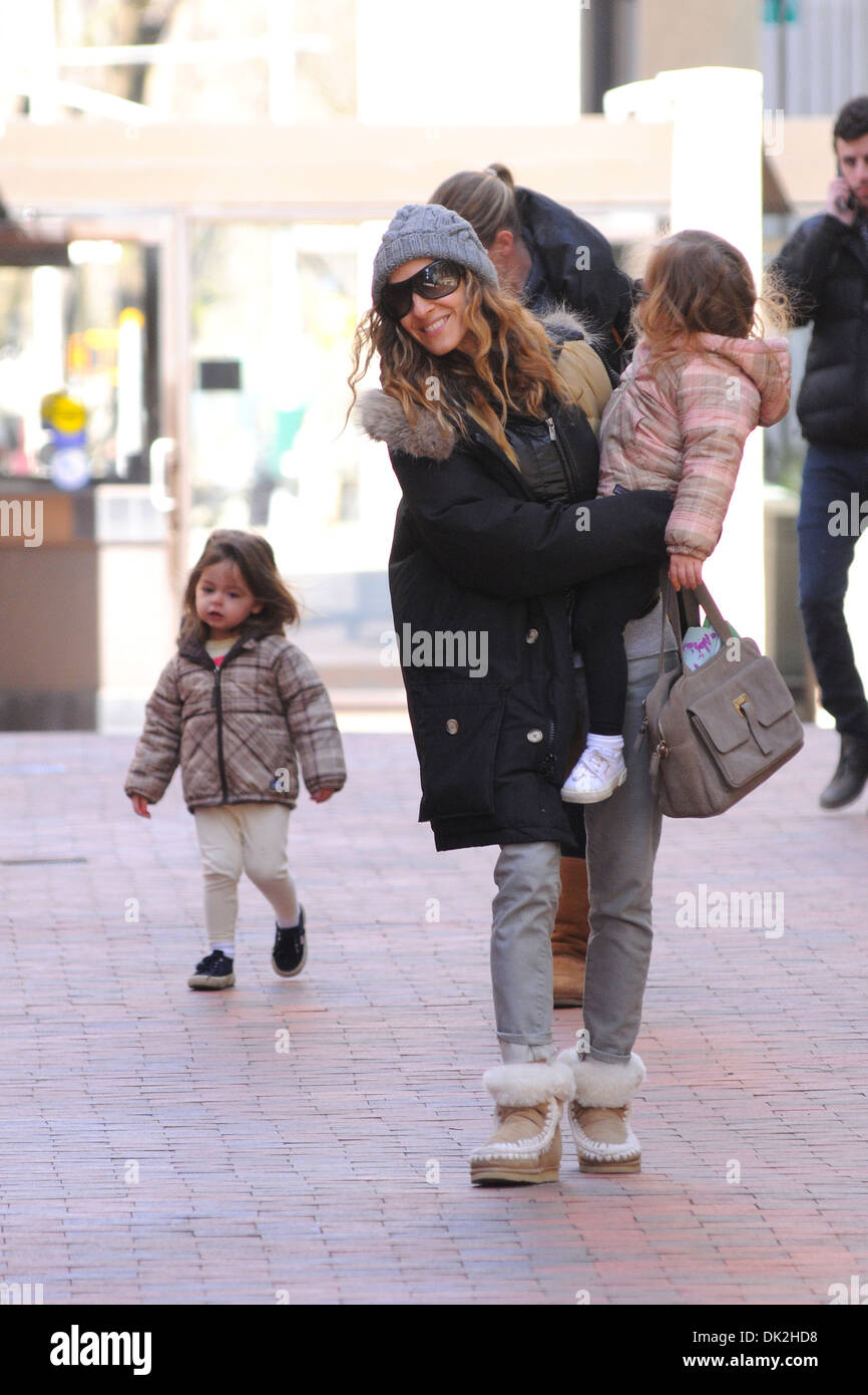 Sarah Jessica Parker is seen taking her twin daughters Marion Loretta