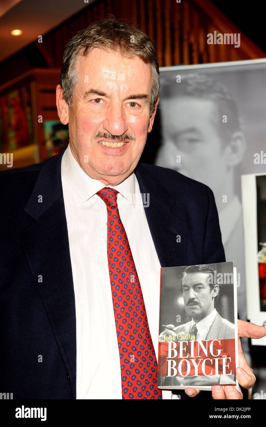 Only Fools And Horses Actor John Challis Aka Boycie Makes An In Store Appearance At Waterstones To Sign Copies Of His Stock Photo Alamy