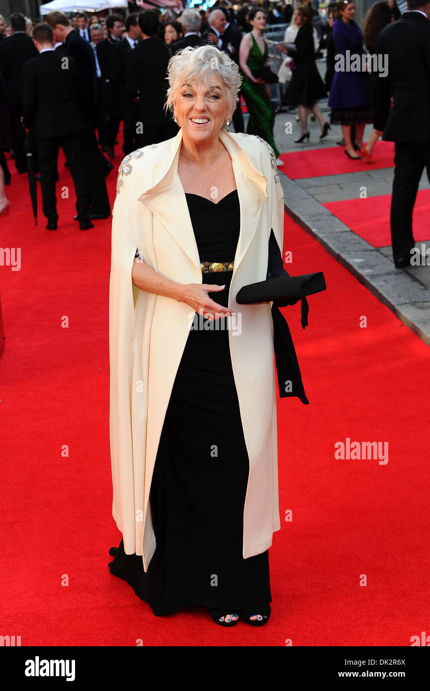 tyne-daly-olivier-awards-2012-held-at-royal-opera-house-arrivals