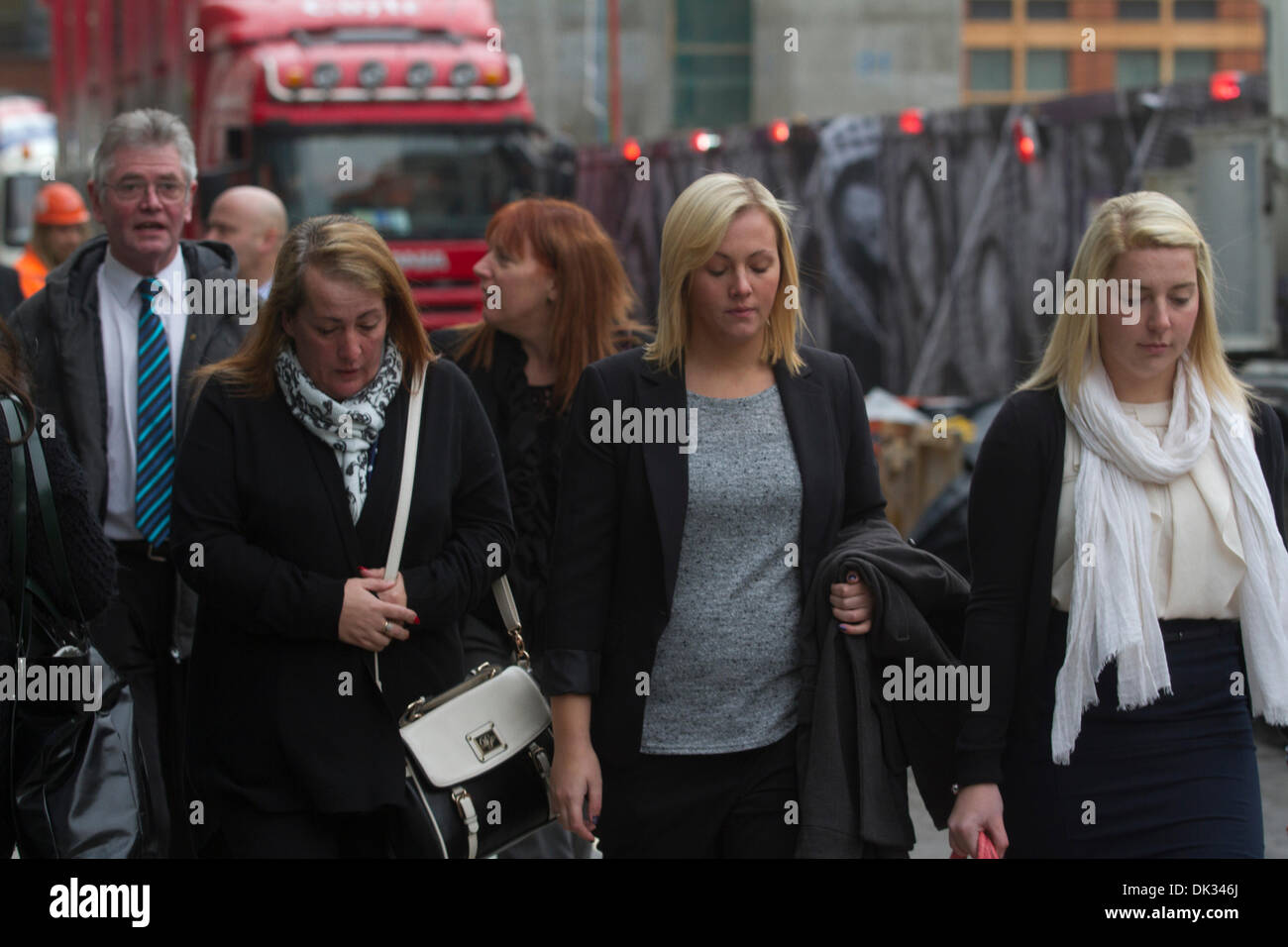 London, UK. 2nd December 2013. Family members and relatives of murdered fusilier Lee Rigby, his mother Lyn Rigby (L) sister Sara McClure (C) arrive at the Old Bailey to attend the trial of Michael Adebolajo and Michael Adebowale who are charged with the murder of Drummer Lee Rigby on May 22nd 2013 outside Woolwich barracks Credit:  amer ghazzal/Alamy Live News Stock Photo