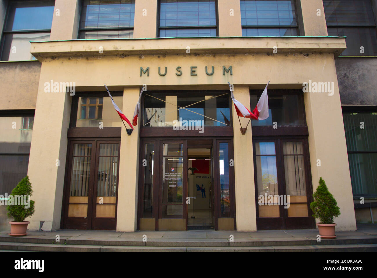 Armadni Muzeum The Military Museum Of Czechoslovakia Zizkov District 