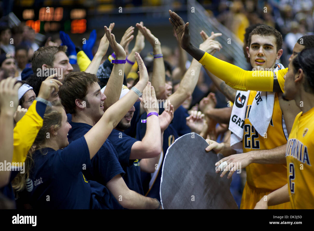 Cal berkeley basketball hi-res stock photography and images - Alamy