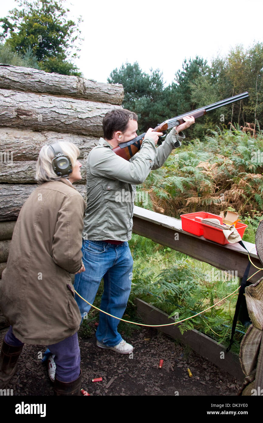 Clay pigeon shooting Stock Photo Alamy