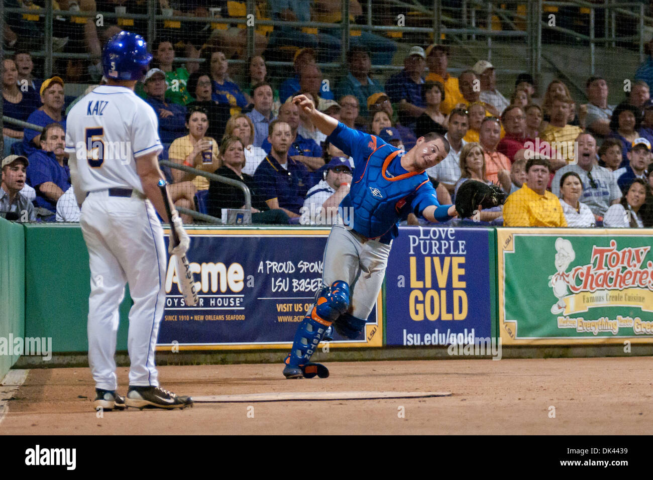 Gators Catch Mar. 19, 2011 - Baton Rouge, Louisiana, United States of America ...