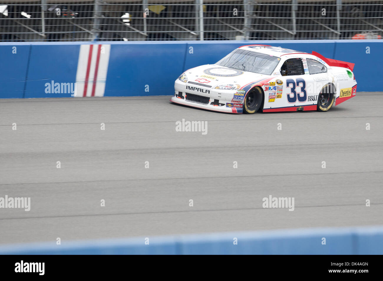 Nascar driver clint bowyer hires stock photography and images Alamy