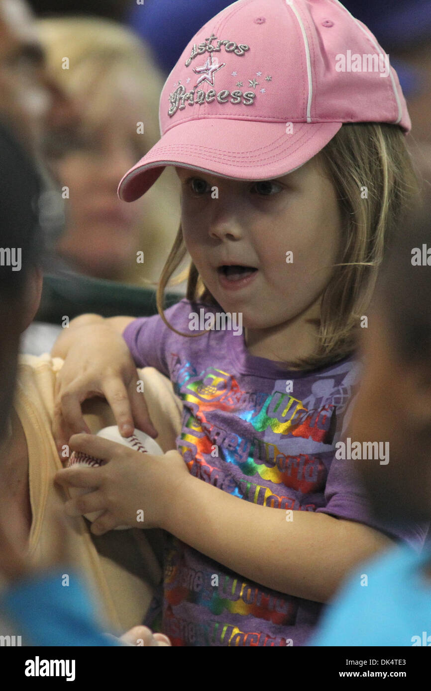 Cubs fan hi-res stock photography and images - Page 3 - Alamy