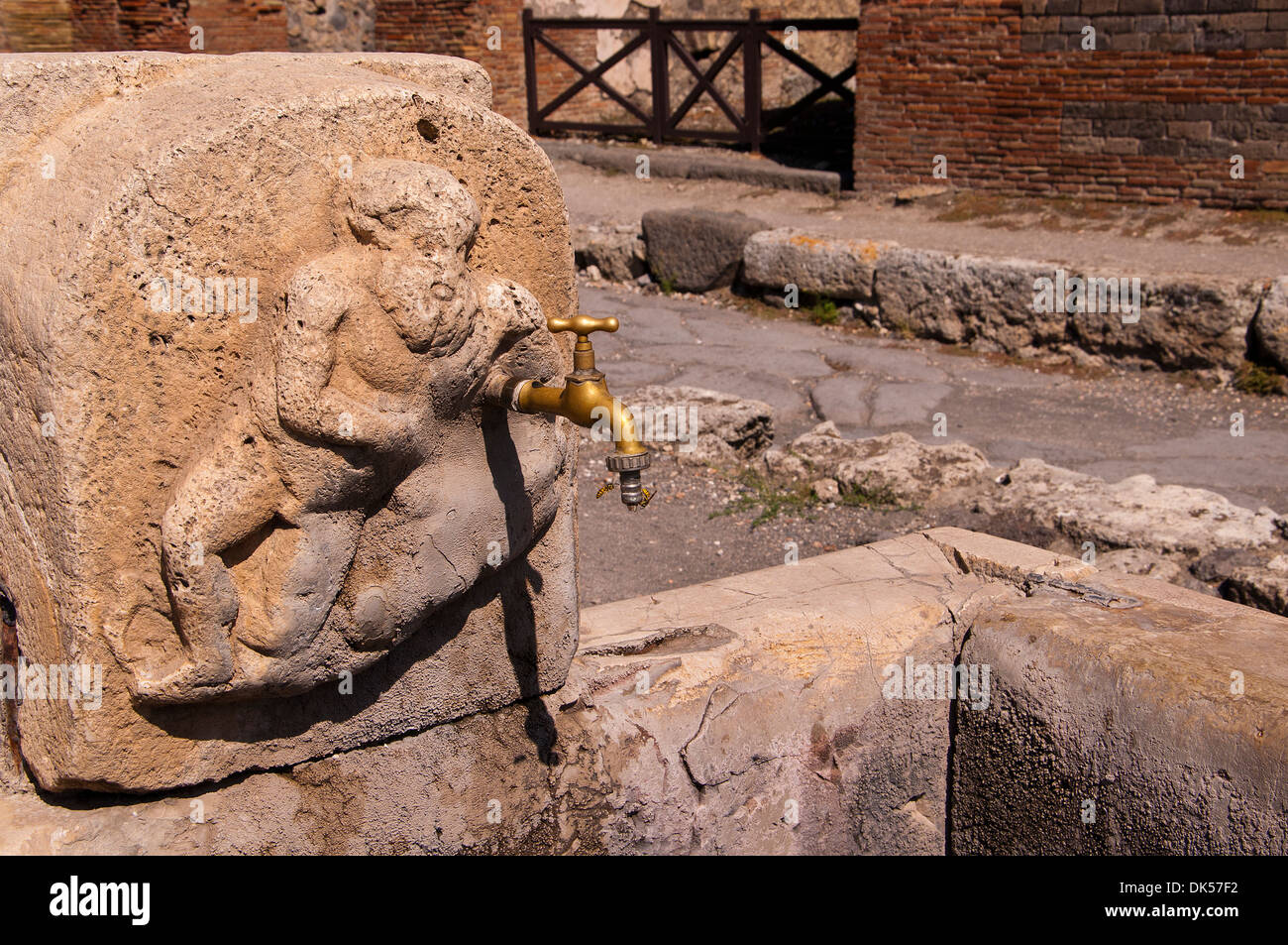 Roman water fountain pompeii italy hires stock photography and images