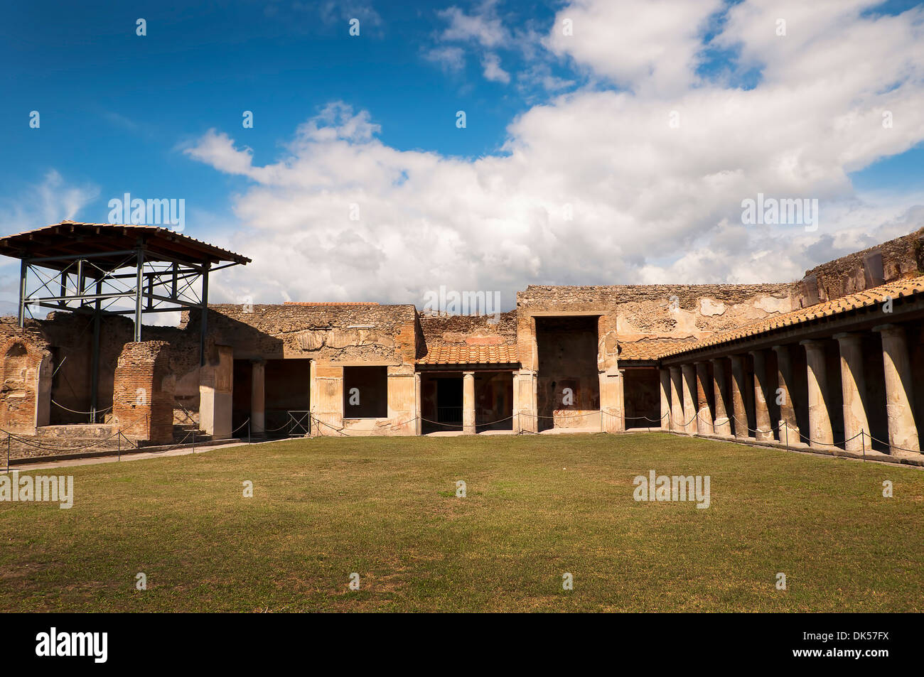 Forum baths in pompeii hires stock photography and images Alamy