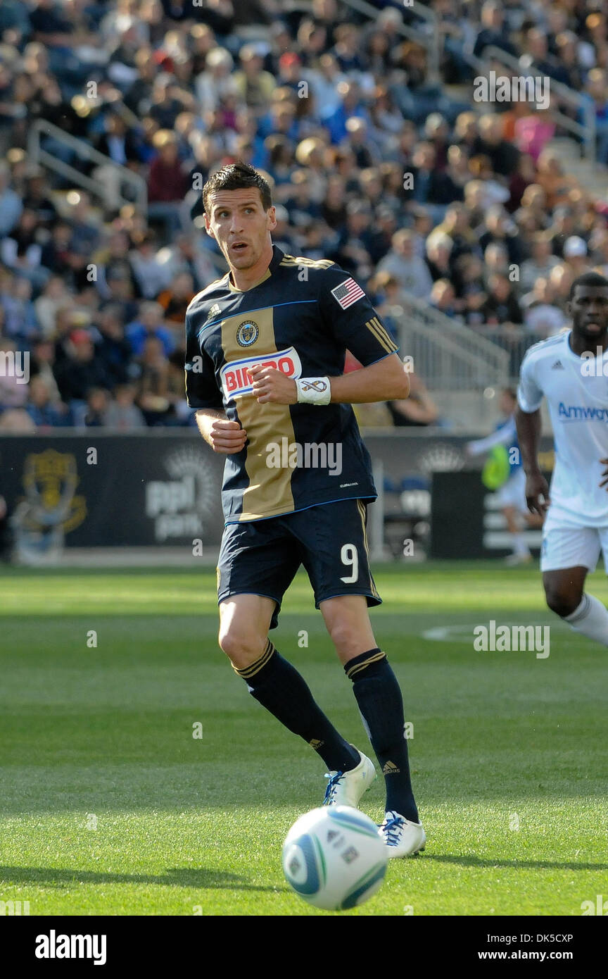 April 30, 2011 - Chester, Pennsylvania, U.S - Philadelphia Union midfielder Sebastien Le Toux (9) passes the ball. The Philadelphia Union defeated  the San Jose Earthquakes1-0, in a game being played at PPL Park in Chester, Pennsylvania (Credit Image: © Mike McAtee/Southcreek Global/ZUMAPRESS.com) Stock Photo