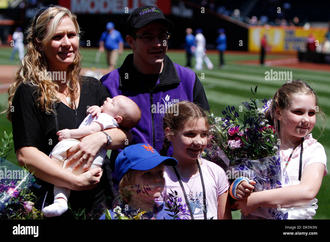 May 8, 2011 - Corona, New York, U.S - New York Mets starting pitcher R.A. Dickey's wife, Anne, and family during Mother's Day pregame ceremonies against the Los Angeles Dodgers at Citi Field, Corona, NY. The Los Angeles Dodgers defeated the New York Mets 4-2. (Credit Image: © Debby Wong/Southcreek Global/ZUMAPRESS.com) Stock Photo