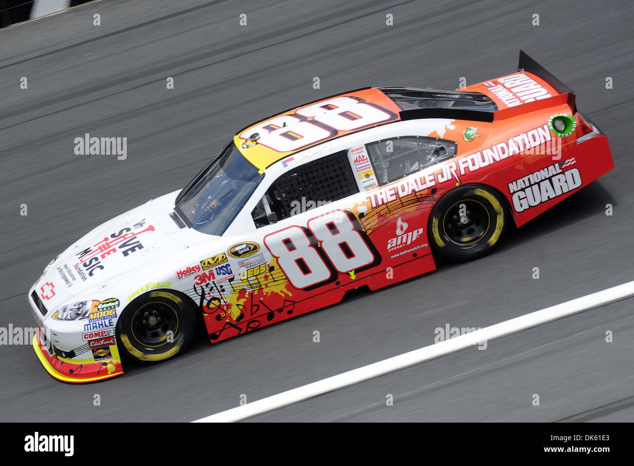 DALE WINNHARDT JR 2014 ELITE #88 MARTINSVILLE WIN NAT GUARD