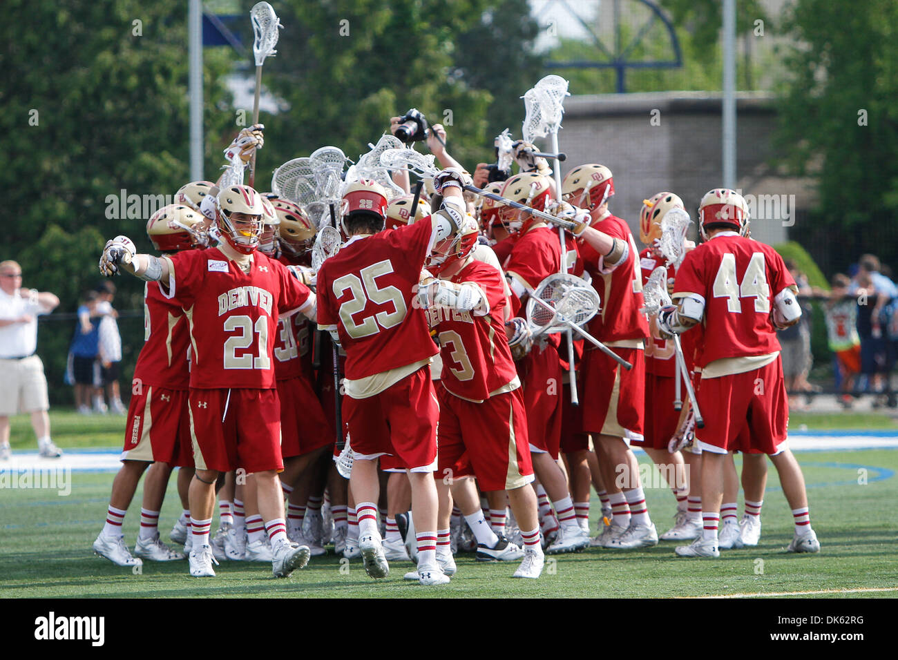 May 21, 2011 - Hempstead, New York, U.S - The Denver Pioneers celebrate their victory against the Johns Hopkins Blue Jays at the NCAA Men's Lacrosse Quarterfinals at James M. Shuart Stadium, Hempstead, NY. Denver Pioneers defeated Johns Hopkins Blue Jays 14-9. (Credit Image: © Debby Wong/Southcreek Global/ZUMAPRESS.com) Stock Photo