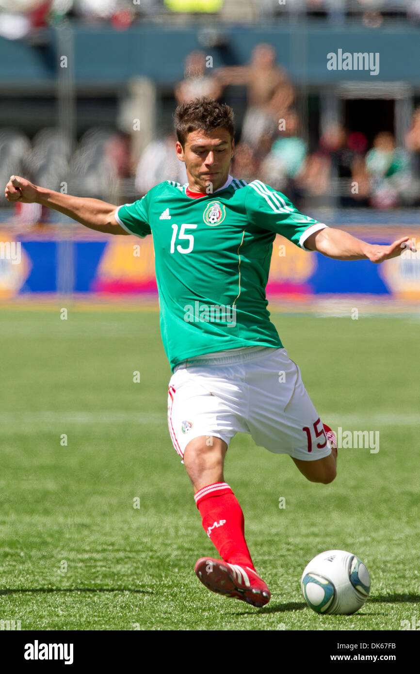 May 28, 2011 - Seattle, Washington, U.S - Mexico defender Hector Moreno (15) takes a shot at the goal during a match vs Ecuador at Qwest Field in Seattle, Washington. The game ended in a 1-1 tie. (Credit Image: © Chris Hunt/Southcreek Global/ZUMApress.com) Stock Photo