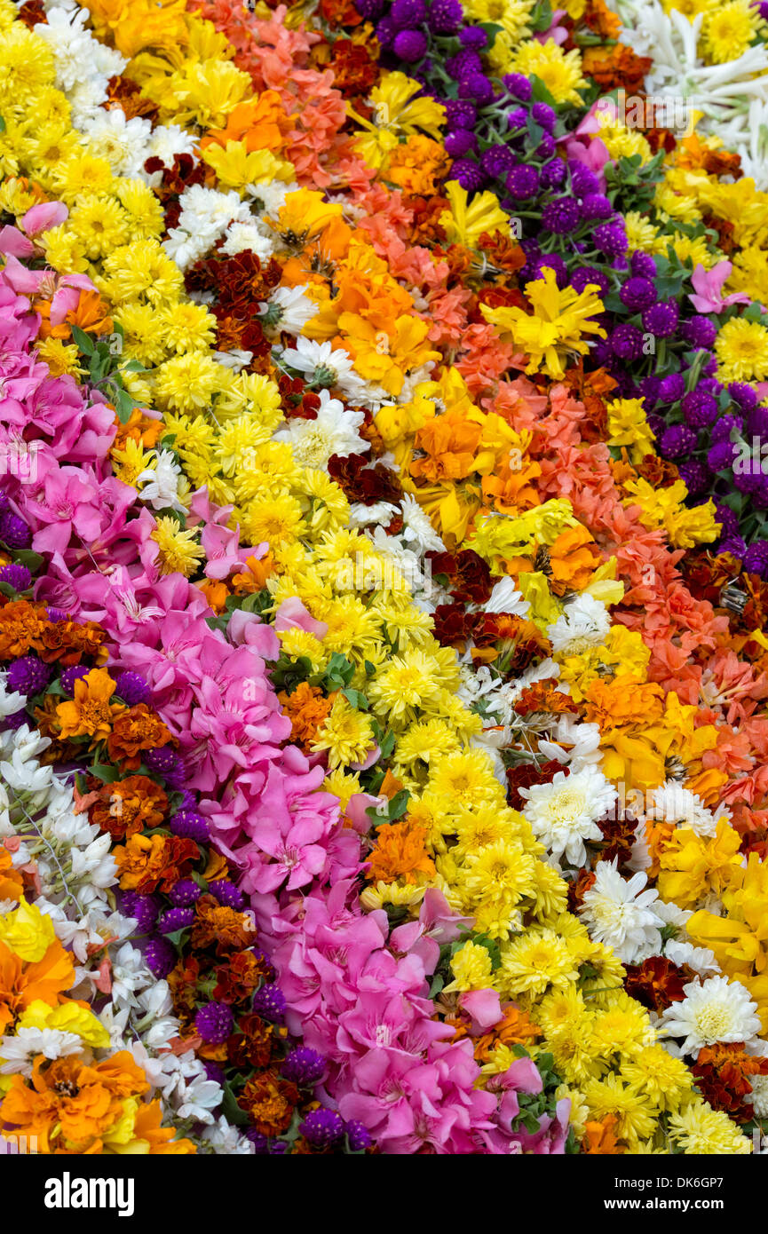 Indian flower garlands hi-res stock photography and images - Alamy