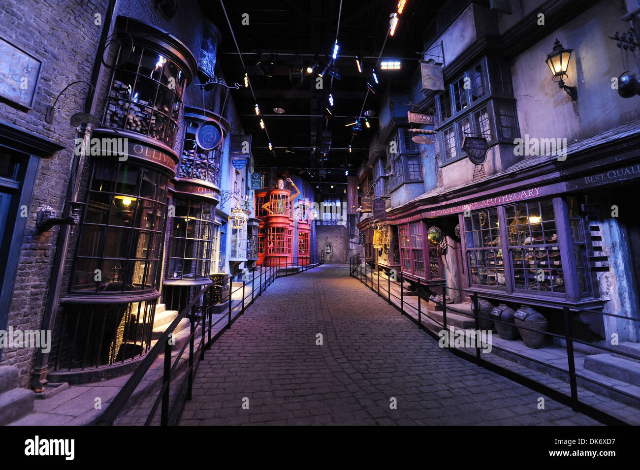 Der goldene Schnatz - Foto aus Watford von Warner Bros. Studio Tour London  c/o ulpr auf