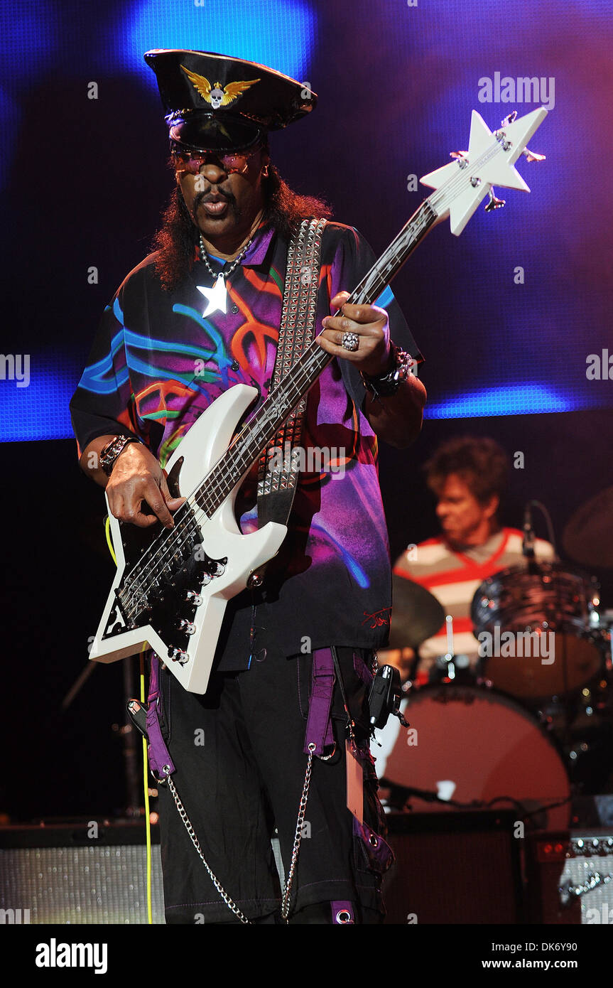 Bootsy Collins Performs At Experience Hendrix At Hard Rock Live Semile Hard Rock Hotel Casi Hollywood Florida Stock Photo Alamy Bootsy Collins Performs At Experience Hendrix At Hard Rock Live Semile Hard Rock Hotel Casi Hollywood Florida Stock Photo Alamy