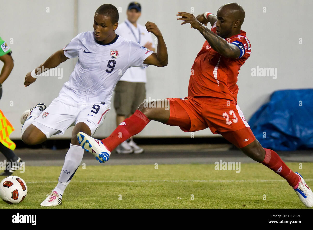 June 11, 2011 - Tampa, Florida, USA - United States attacker Juan Agudelo (9) battles Panama defender Felipe Baloy (23) for the ball in CANCACAF Gold Cup. .Panama defeats United States 2-1 in Gold Cup CONCACAF Soccer (Credit Image: © Anthony Smith/Southcreek Global/ZUMAPRESS.com) Stock Photo