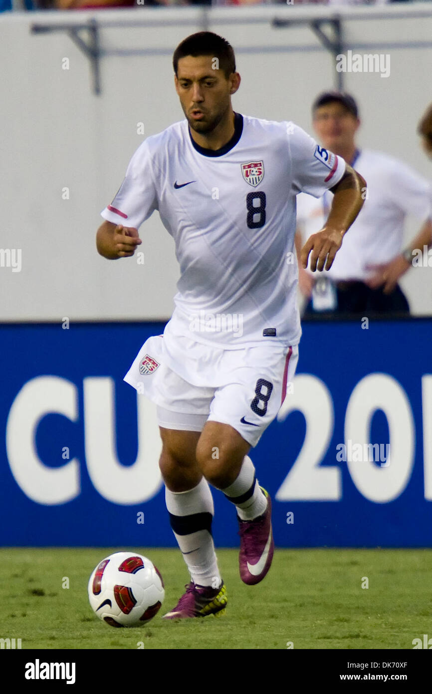 June 11, 2011 - Tampa, Florida, USA - United States midfielder Clint Dempsey (8) moving the ball up field against Panama..Panama defeats United States 2-1 in Gold Cup CONCACAF Soccer (Credit Image: © Anthony Smith/Southcreek Global/ZUMAPRESS.com) Stock Photo