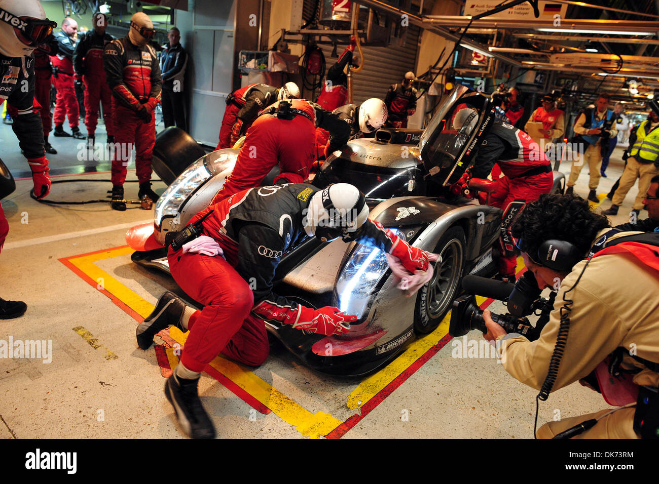 June 12, 2011 - Le Mans, France - #2 Audi Sport Team Joest Audi R18 TDI during the 24 Hours of Le Mans auto race. (Credit Image: © Rainer Erhardt/ZUMAPRESS.com) Stock Photo