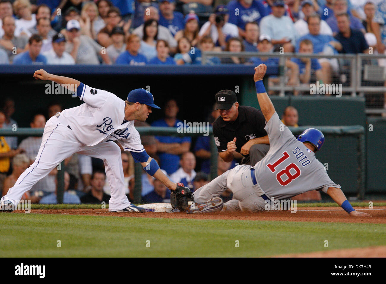 Chicago cubs catcher geovany soto hi-res stock photography and images -  Alamy