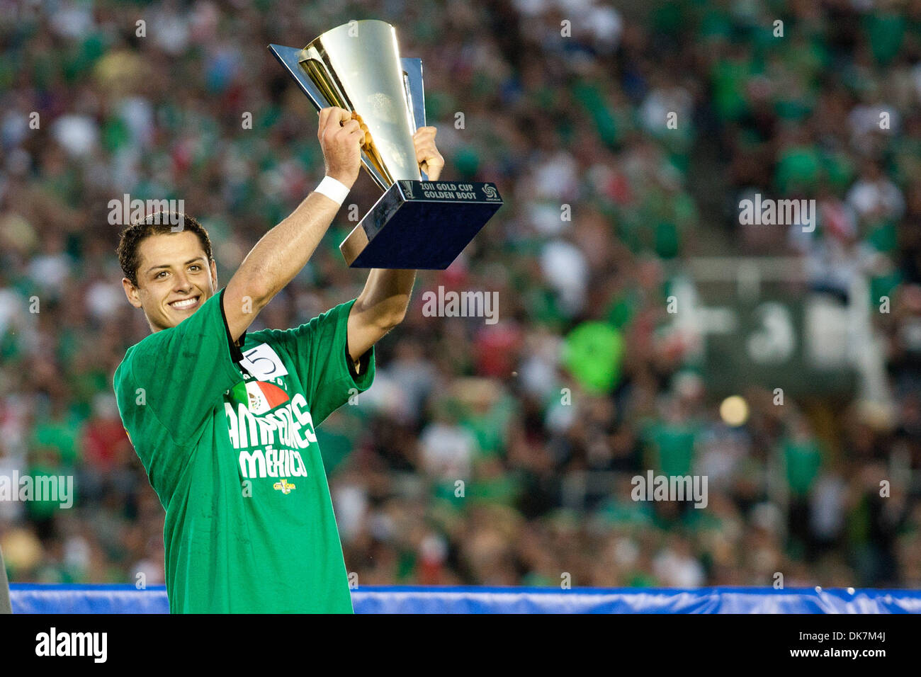 June 25, 2011 - Pasadena, California, U.S - Mexico forward Javier ''Chicharito'' Hernandez #14 receives the Golden Boot Award after the 2011 CONCACAF Gold Cup championship game between United States and Mexico at a sold out Rose Bowl. Mexico defeated United States with a final score of 4-2. (Credit Image: © Brandon Parry/Southcreek Global/ZUMAPRESS.com) Stock Photo