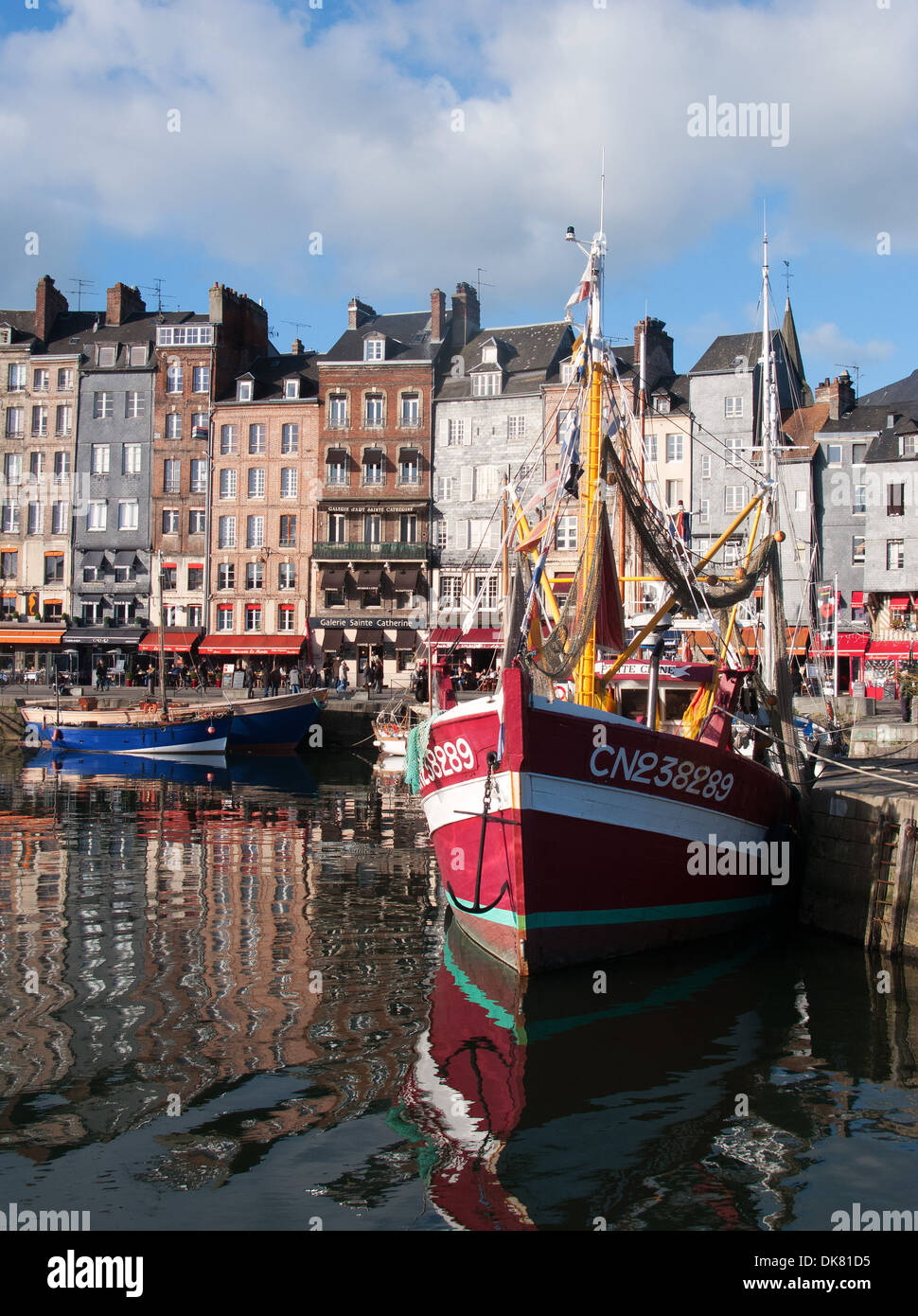 Honfleur france hi-res stock photography and images - Alamy