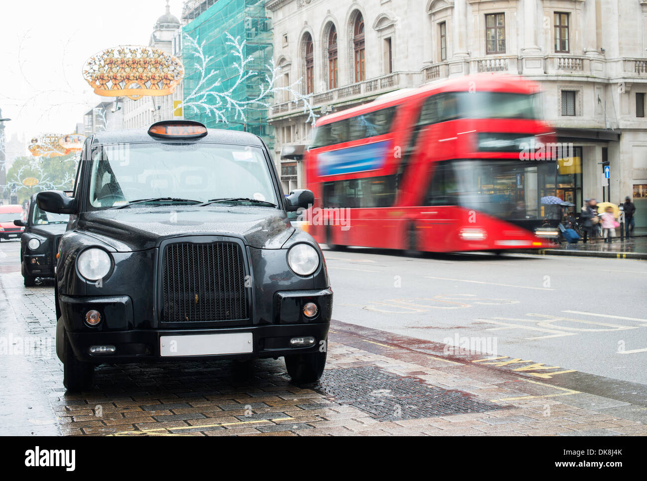 London red bus black taxi hi-res stock photography and images - Alamy