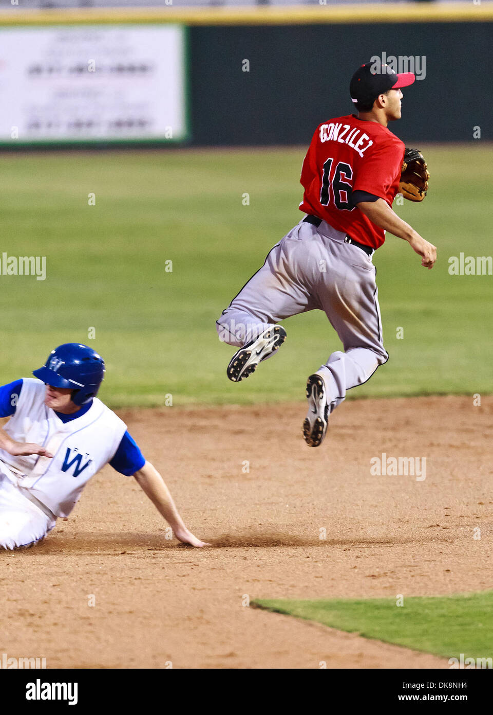 July 28, 2011 - Fort Worth, Texas, U.S - El Paso Diablos 2nd Baseman  Albenis Machado (3) in action during the American Association of  Independant Professional Baseball game between the El Paso