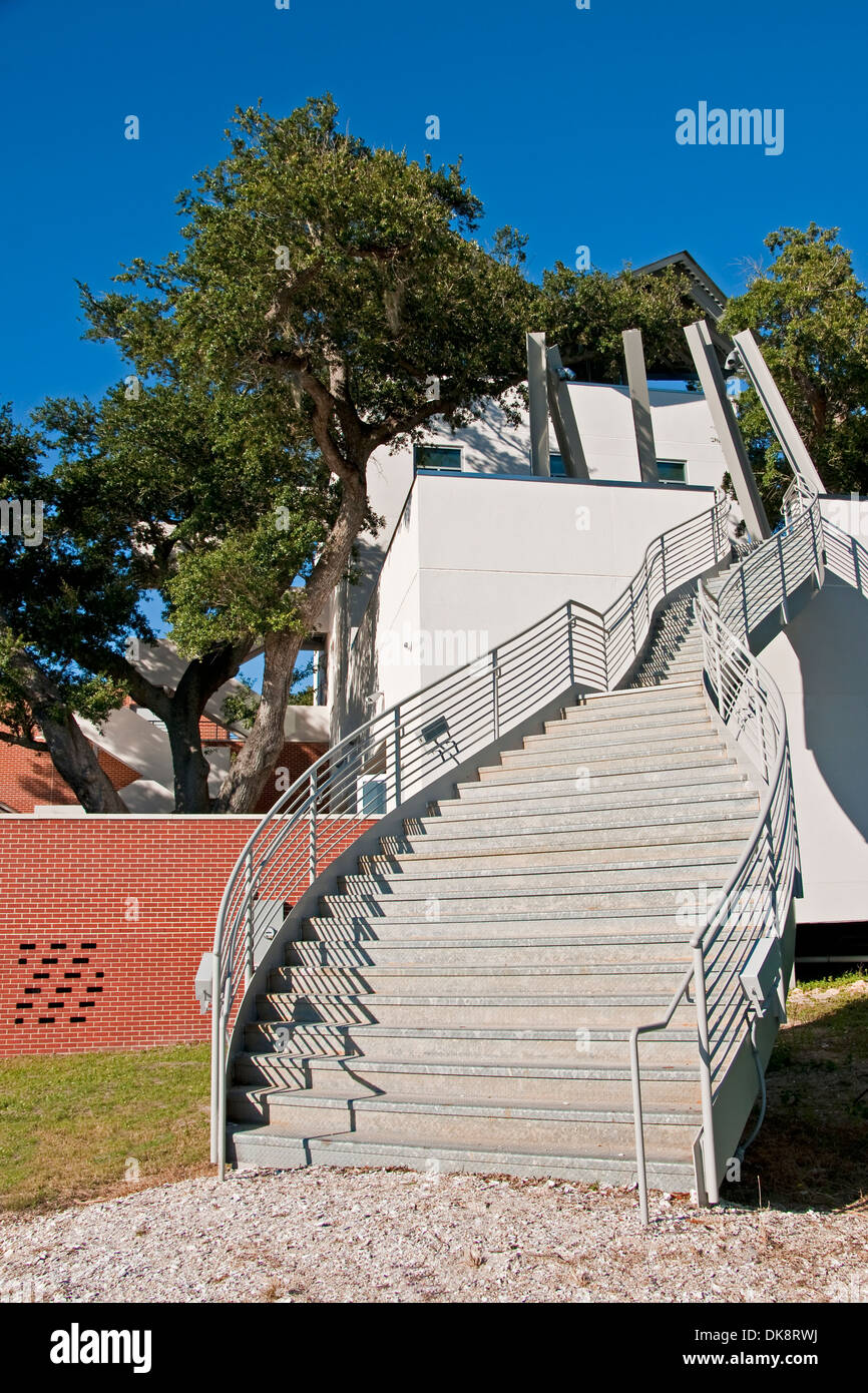 Ohr-O'Keefe Museum of Art, designed by Frank O. Gehry, under majestic oaks along Mississippi Sound on Gulf Coast at Biloxi. Stock Photo