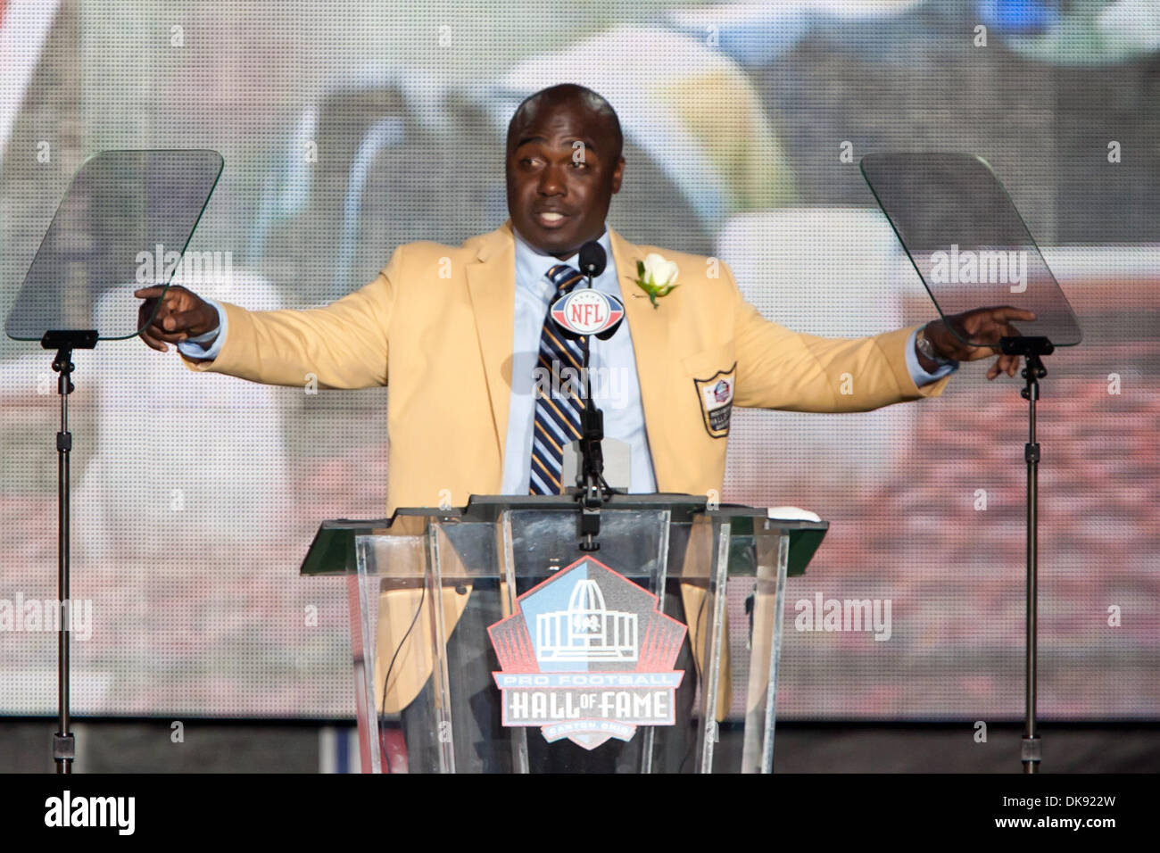 Other Sports: Hall of Fame RB Marshall Faulk to speak at local business  conference (8/5/22)