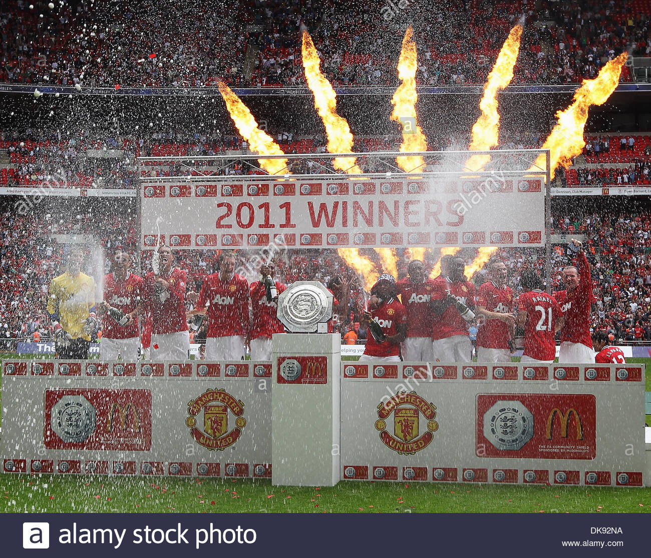 Manchester United Celebrate Winning The Community Shield Community Stock Photo Alamy