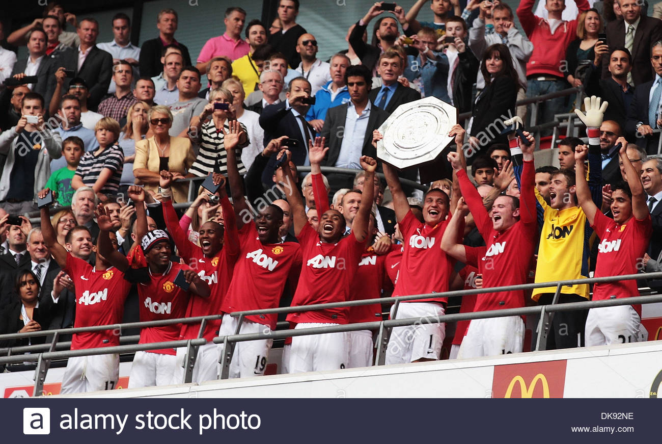 Manchester United Celebrate Winning The Community Shield Community Stock Photo Alamy