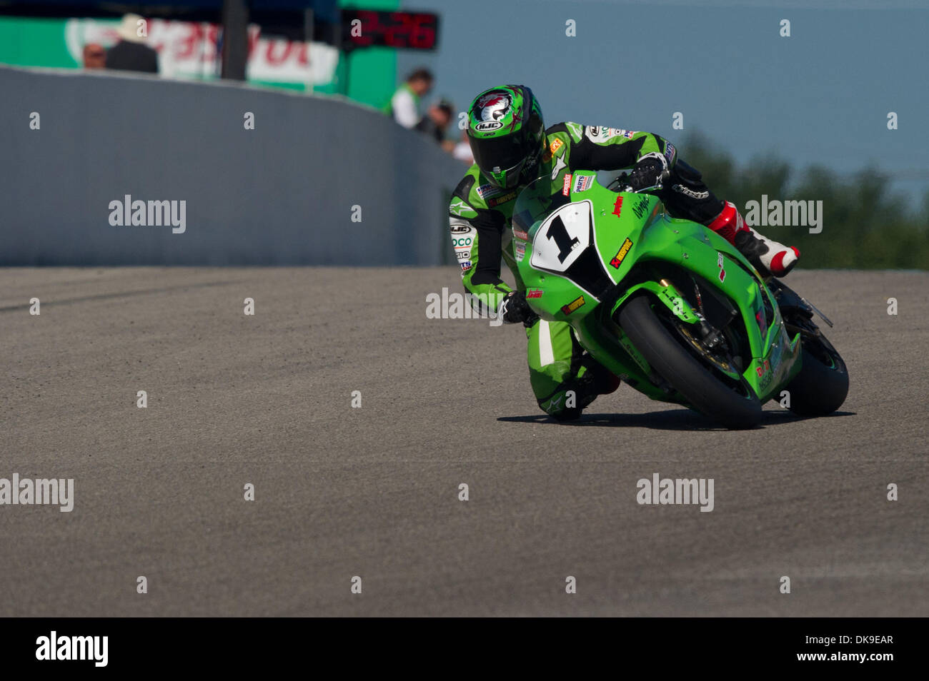 y 2025 Kawasaki Ninja ZX-6R at CO - Littleton: JKBZXJJ18SA