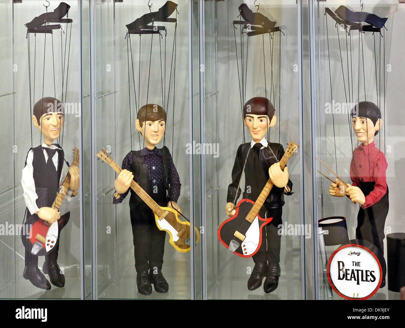 Halle Saale, Germany. 19th Nov, 2013. of the foue members of the Beatles are on