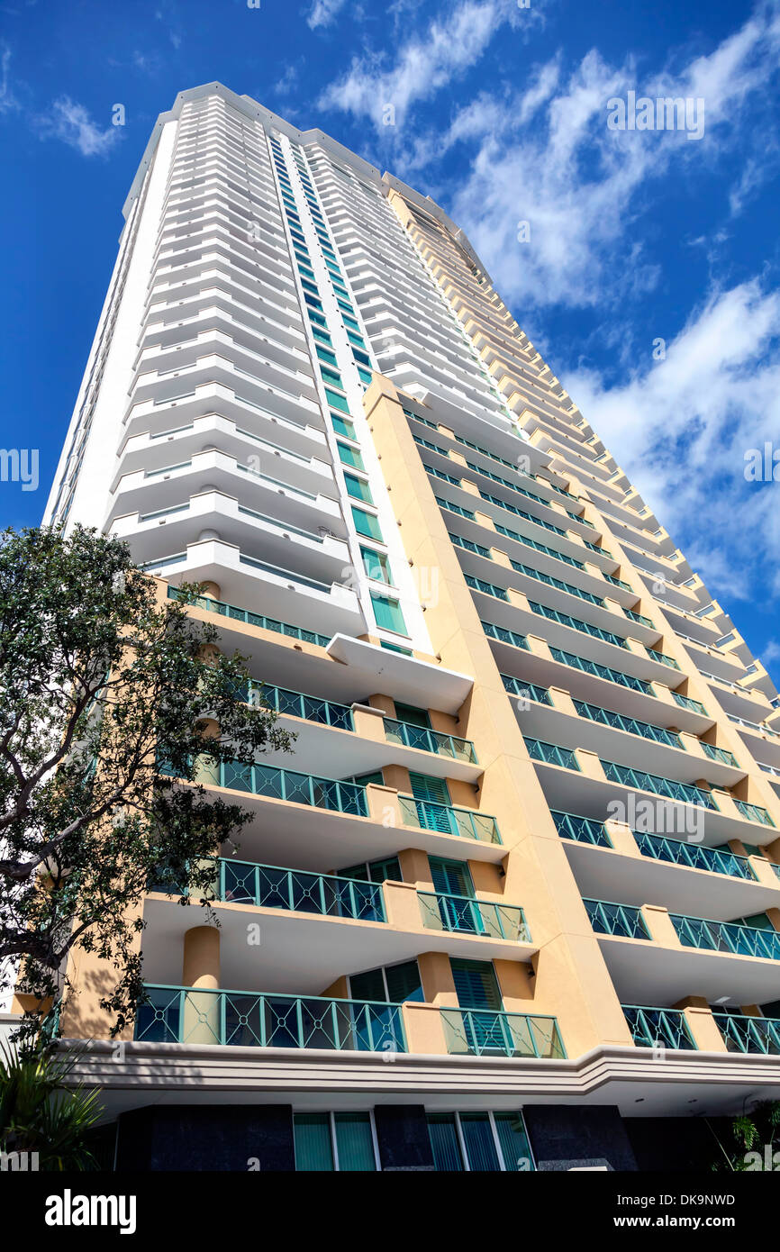 Las Olas High Rise Apartments