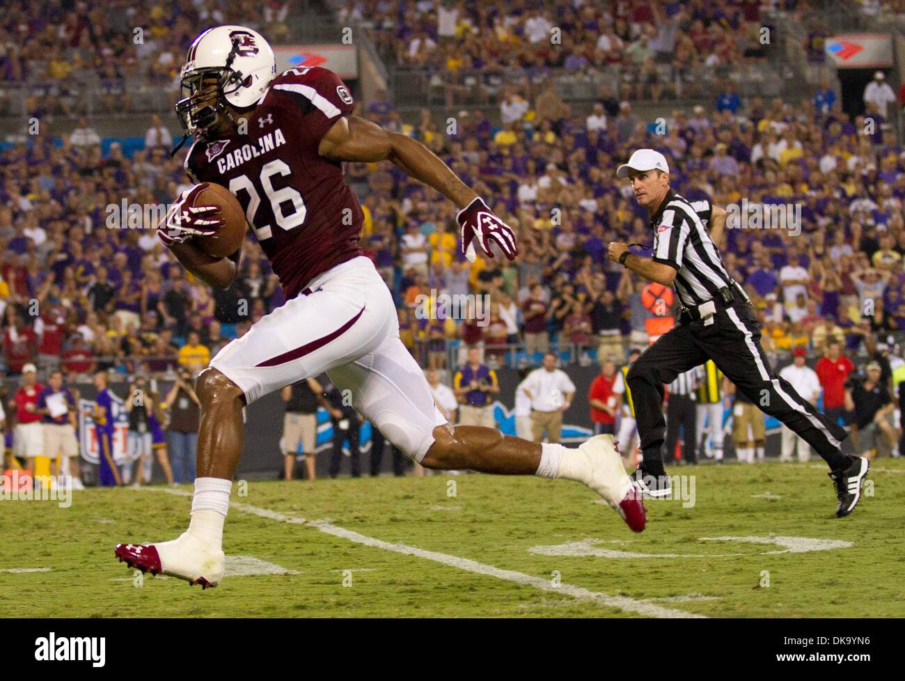 sept-3-2011-charlotte-north-carolina-us-south-carolina-gamecocks-linebacker-DK9YN6.jpg