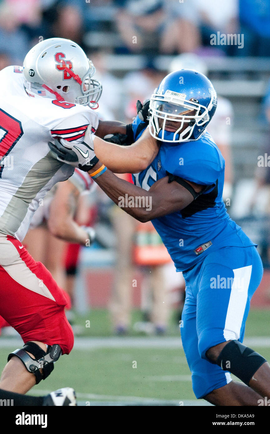 Sept. 10, 2011 - Buffalo, New York, U.S - Buffalo Bulls linebacker ...